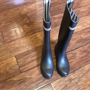 Henri Bendel Boots